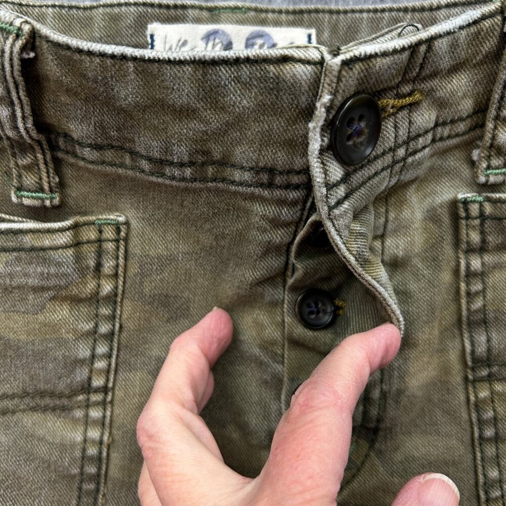 Free People We The Free Santa Cruz Cut Off Shorts Women's Sz 28 Button Fly Camo - Picture 4 of 11